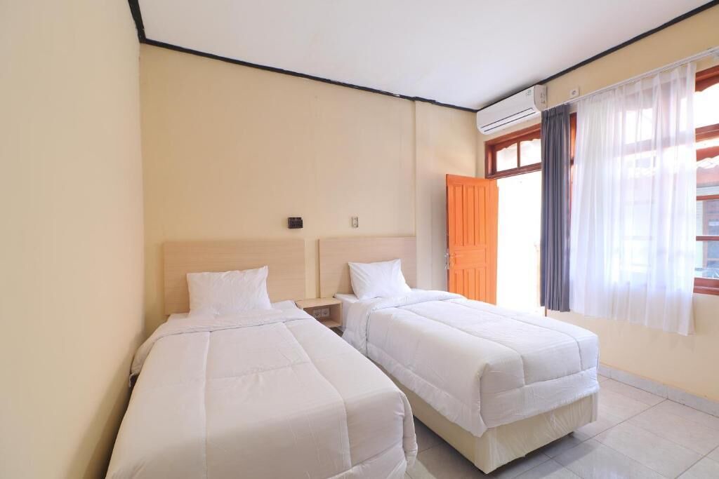 Downtown Kuta House | Oak legian Beachwalk - Near Kuta Legian Beach