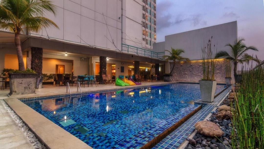 Siwalankerto Apartment | The Square Apartemen Service by Comfy - Netflix & WiFi - Near Kampus Petra