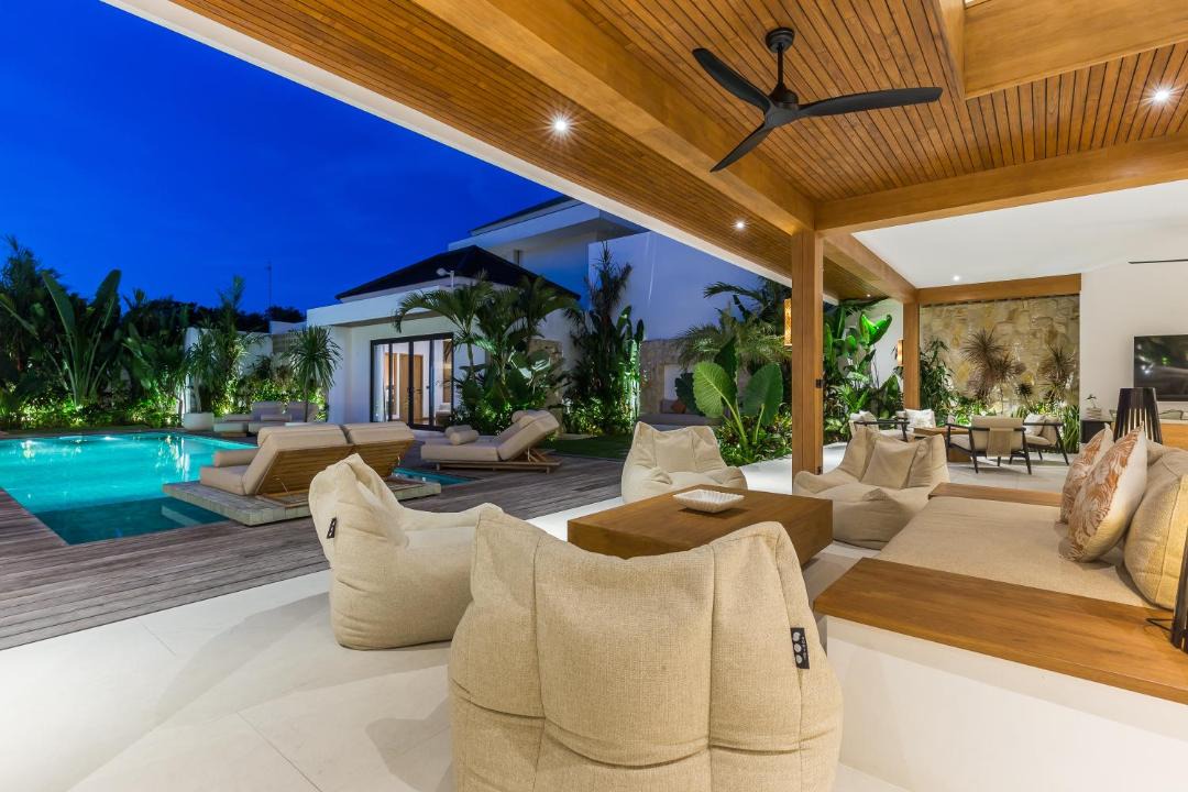 Nakula Villa | Villa Selena Space Luxury 4BR 15m Pool BBQ Staffed