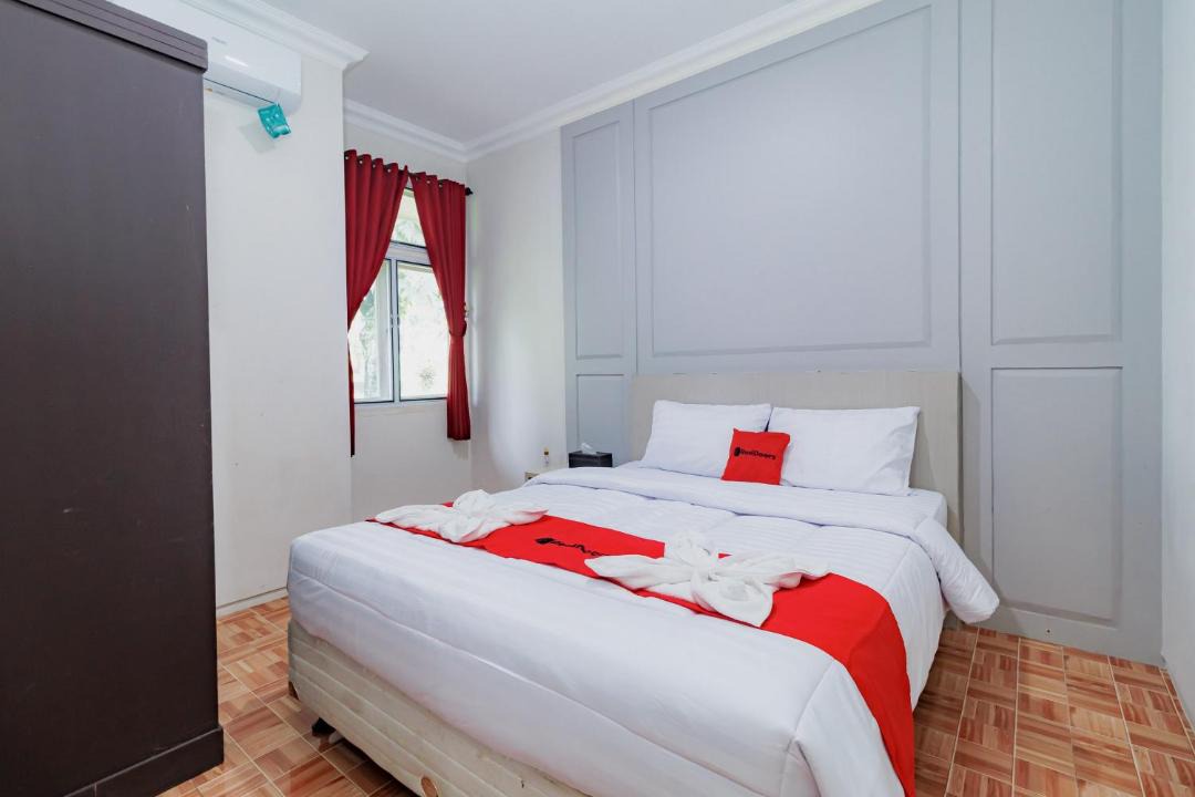 Cisarua Hotel | RedDoorz Resort at Tridaya Cisarua Puncak
