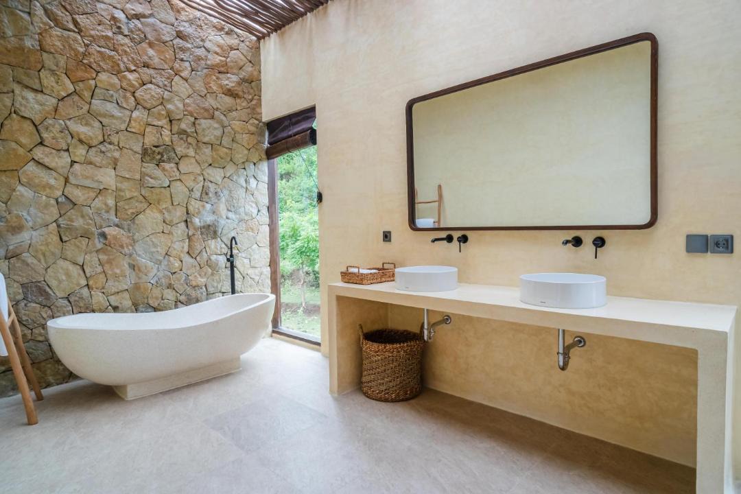 Selong Belanak Villa | Villa Kali Maa Stylish 3BR 5 Min Walk to Beach