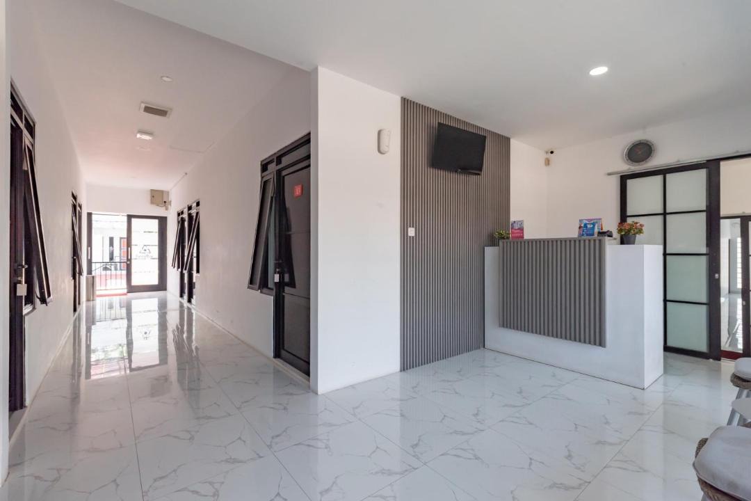 Cianjur Hotel | RedDoorz Syariah At Jl Pangeran Hidayatullah Cianjur