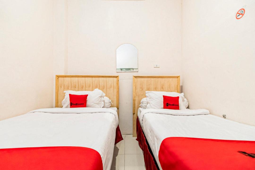 Medan Hotel | RedDoorz at Fella Homestay Glugur Medan