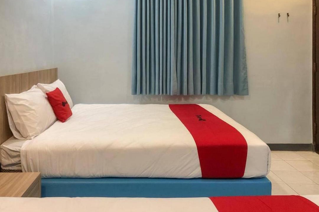 Dinoyo Hotel | RedDoorz Syariah near Taman Rekreasi Sengkaling 2