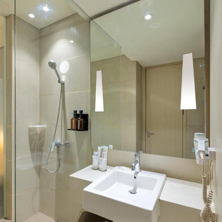 Gambir Hotel | Artotel Harmoni Jakarta
