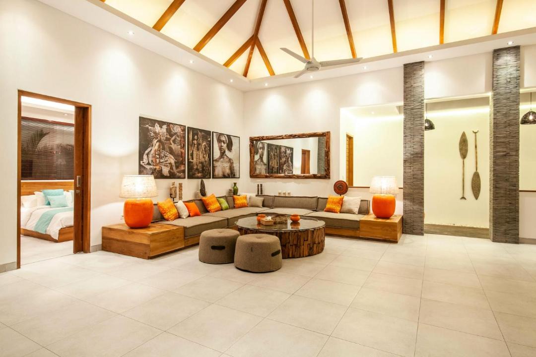 Berawa Villa | Spacious 4 BR Walking Distance to Finns Beach