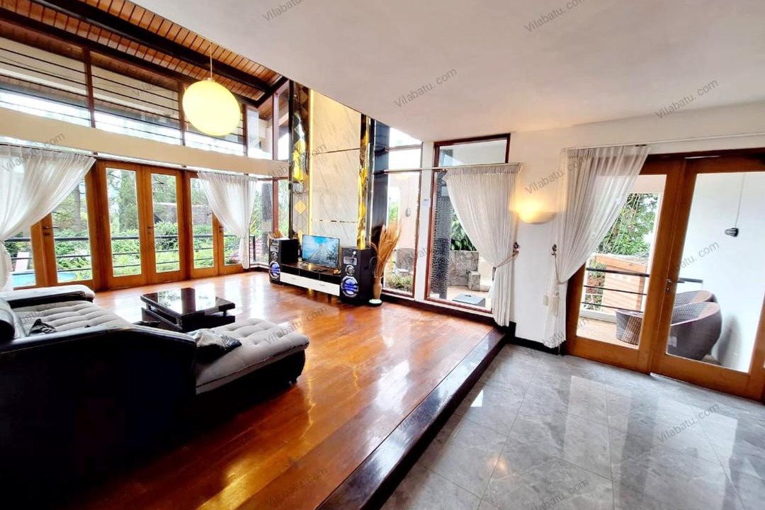 Batu Villa | Rumah Kolam Pribadi