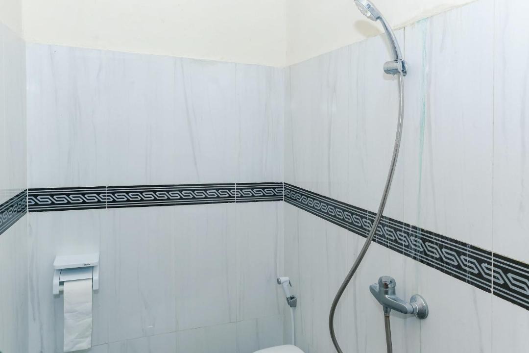 Kupang Hotel | RedDoorz Plus at GNG Hotel El Tari Airport Kupang