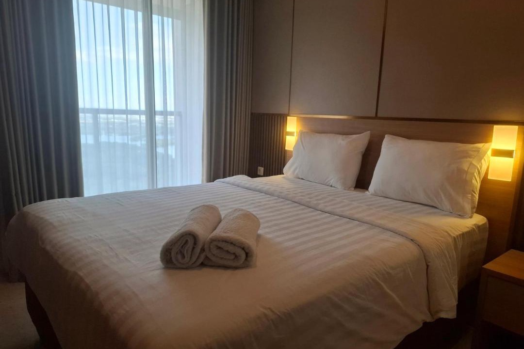 Pantai Indah Kapuk Apartment | Luxury Sea View Free WIFI Nice and Cozy Gold Coast Apartment PIK Next to Oakwood Hotel by Blezz