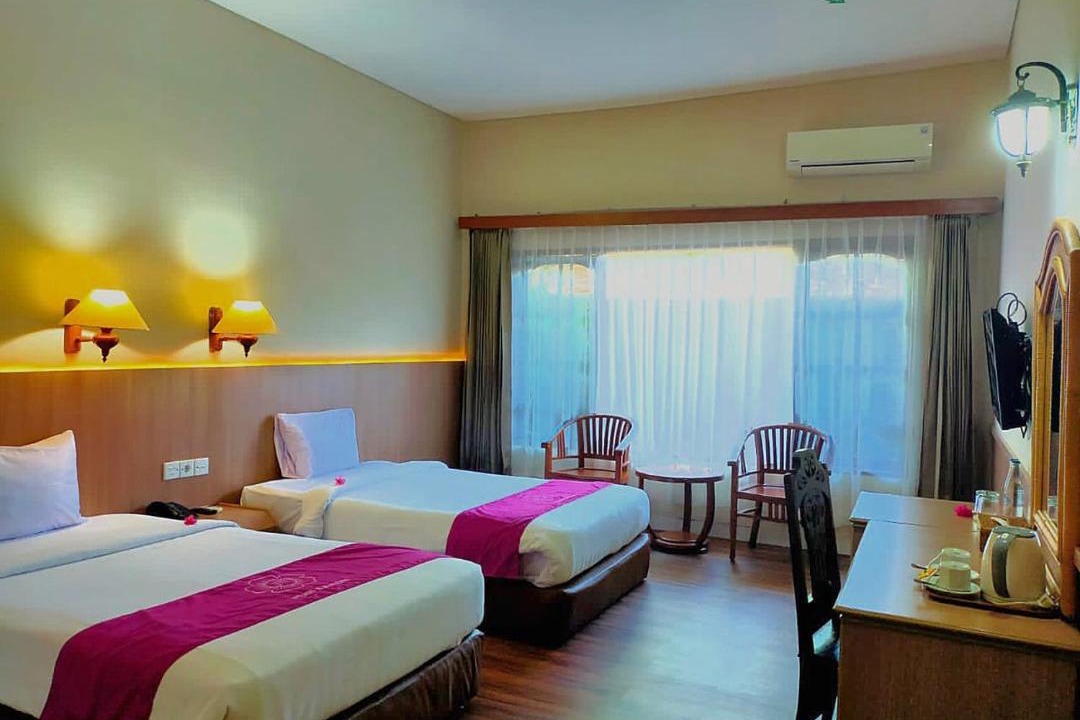 Senggigi Hotel | Puri Saron Senggigi Hotel