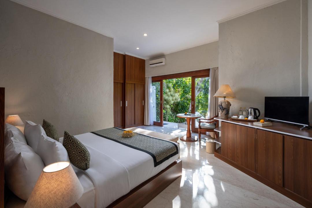 Batu Bolong Hotel | Tapa Tepi Kali Canggu