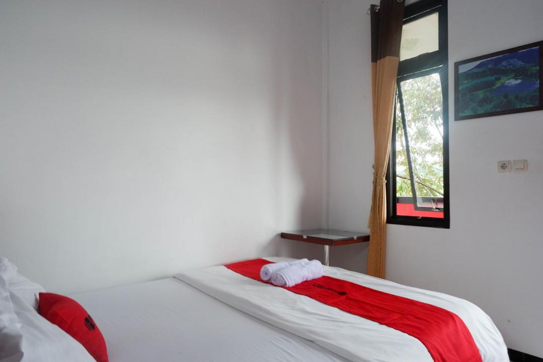 Wonosobo Hotel | RedDoorz near Alun Alun Wonosobo 2