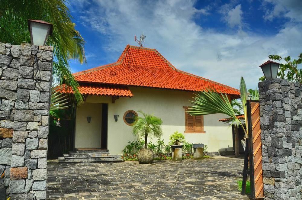 Photo of Buildings in Colomadu