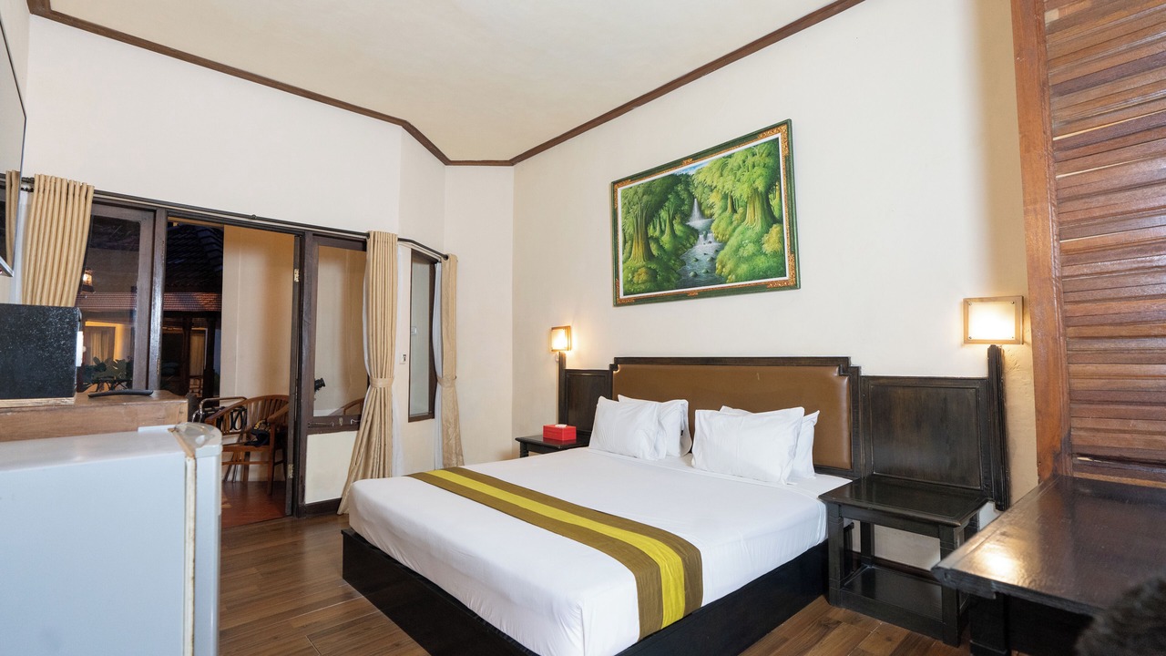 Photo of Bedroom in Kartika Plaza