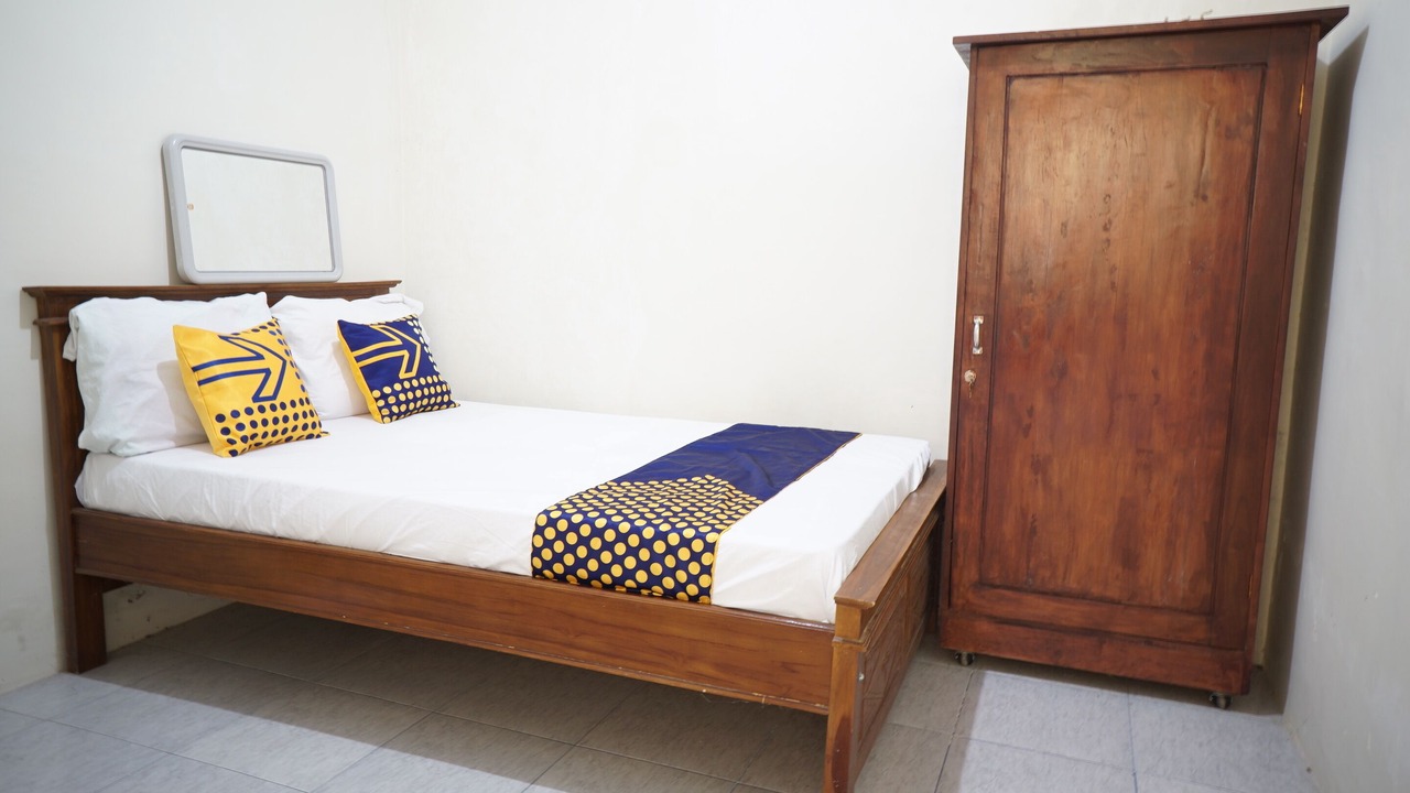Photo of Bedroom in Kalipuro