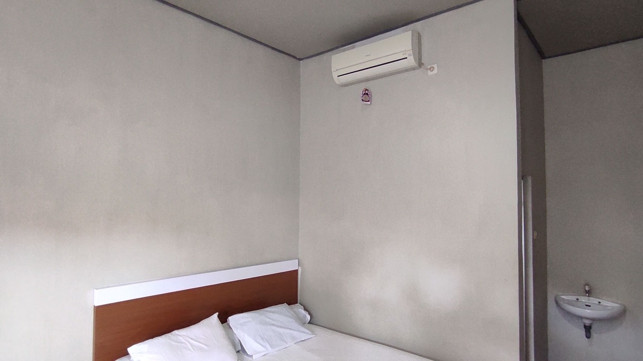 Photo of Bedroom in Enrekang