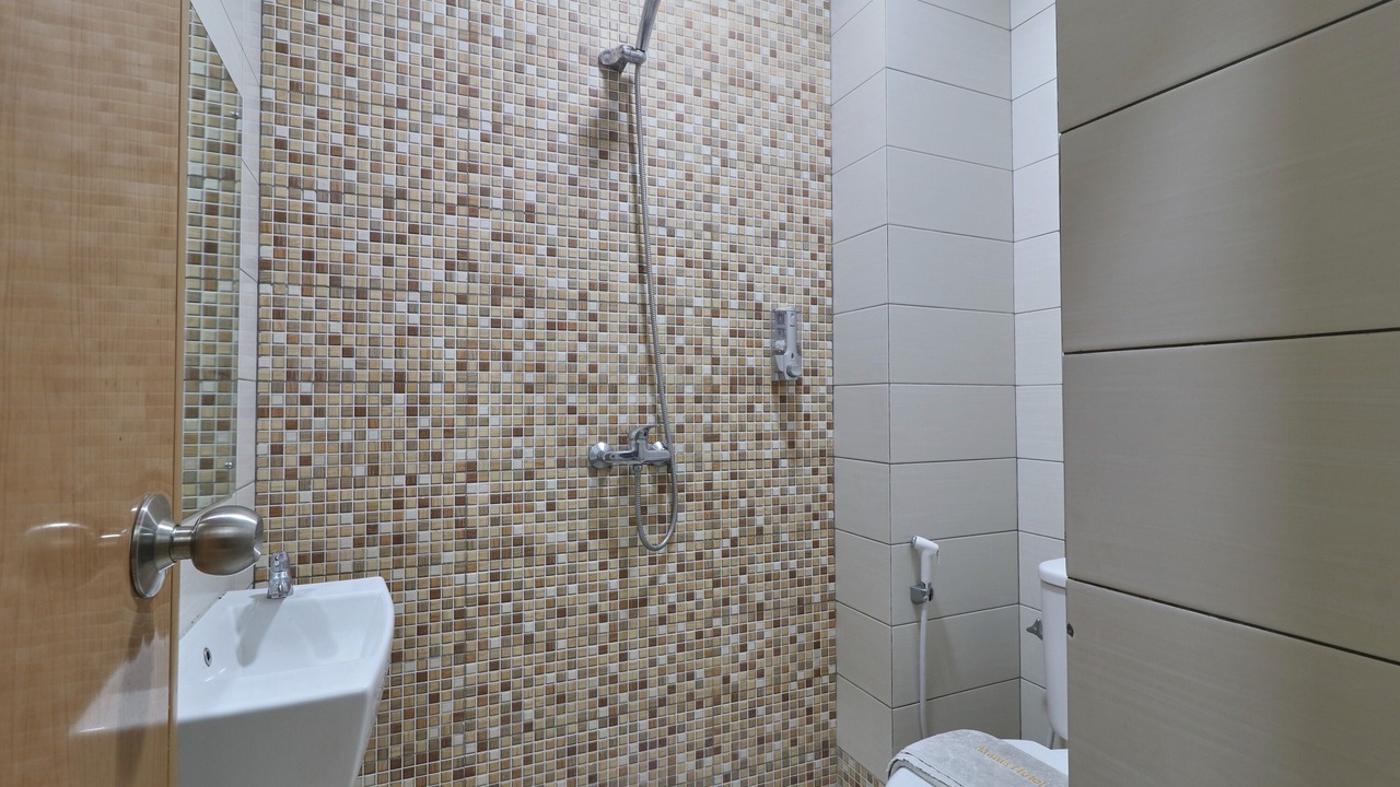 Photo of Bathroom in Mangga Besar