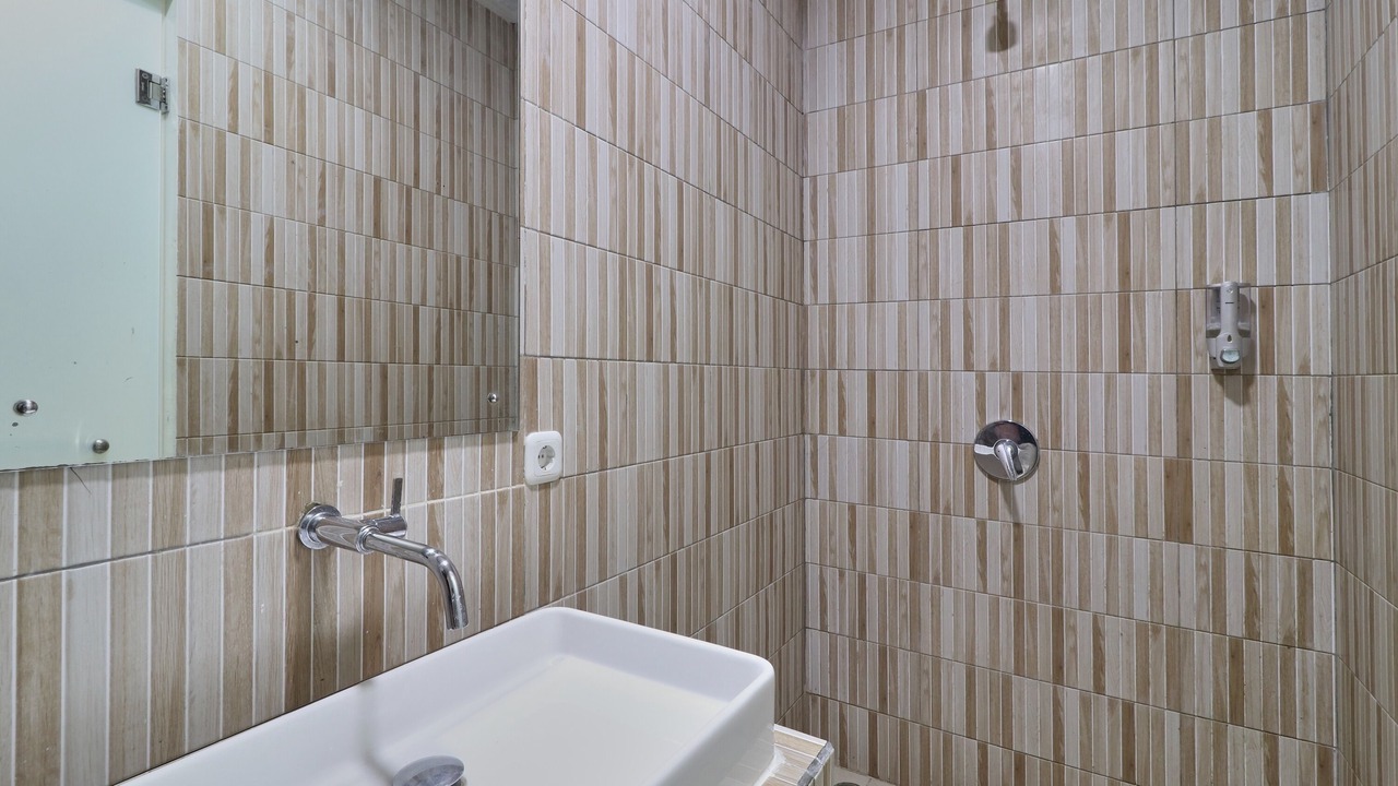 Photo of Bathroom in Mangga Besar