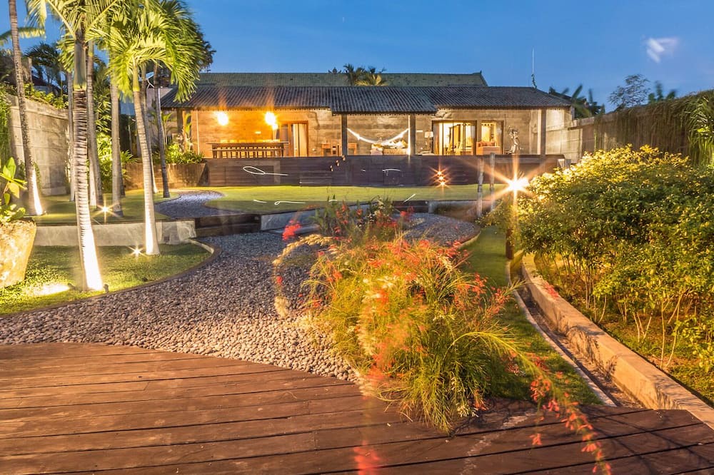 Photo of Outdoor in Padangsambian Klod