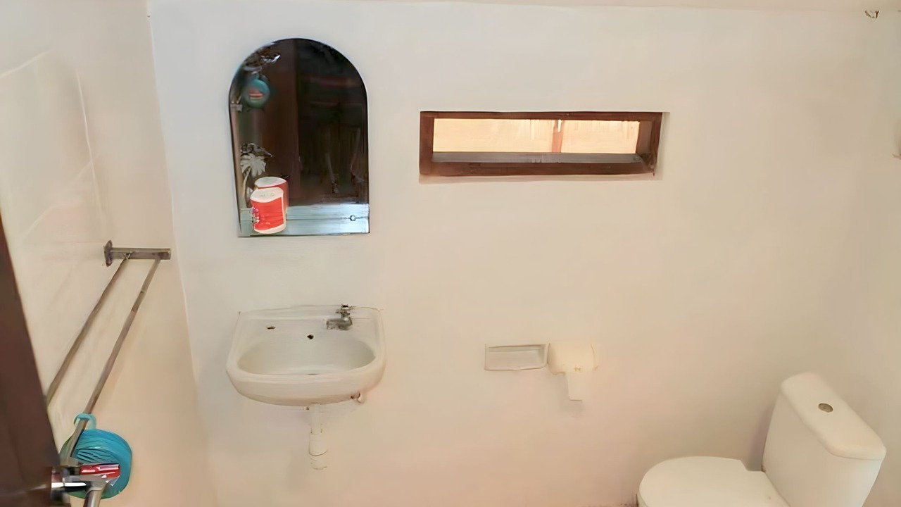 Photo of Bathroom in Gerupuk