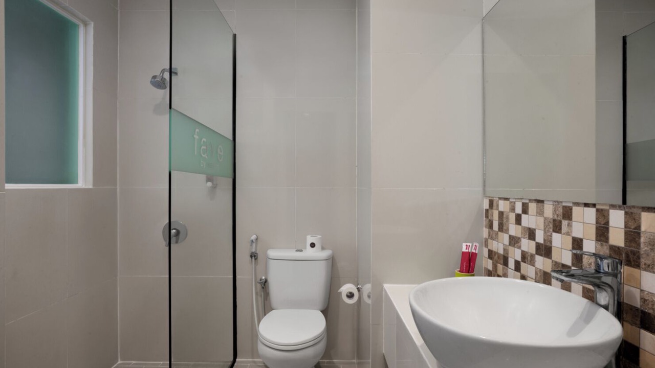Photo of Bathroom in Senayan