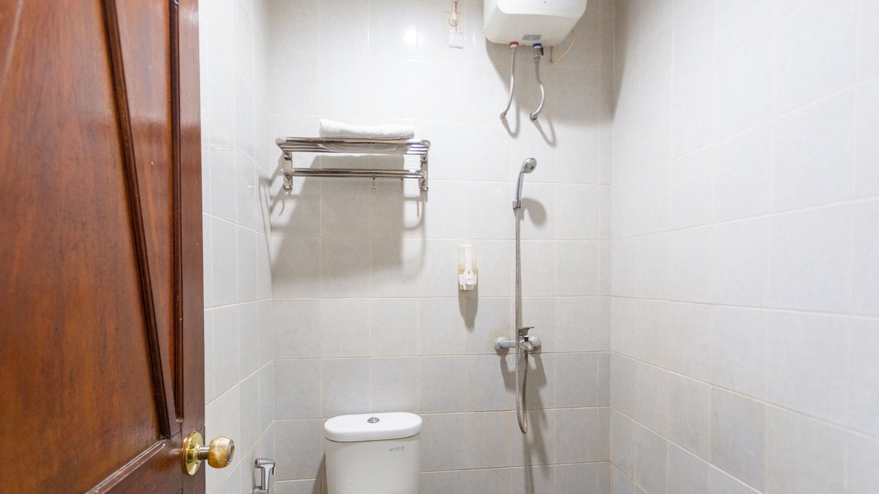 Photo of Bathroom in Waena