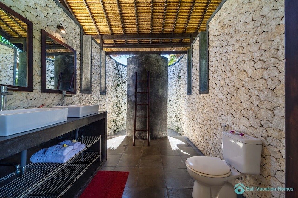 Photo of Bathroom in Dencarik