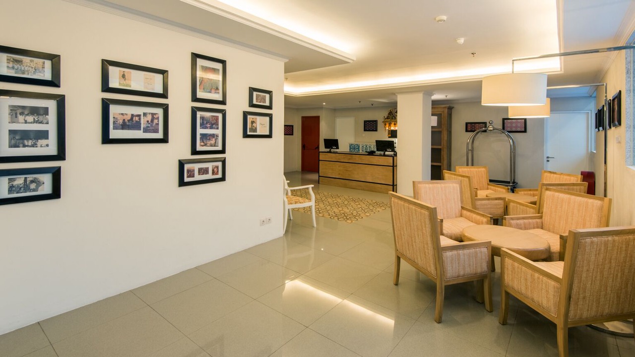 Photo of Livingroom in Kartika Plaza