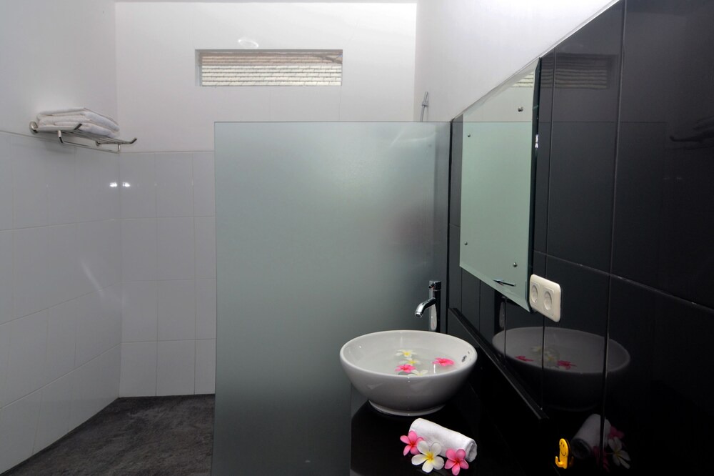 Photo of Bathroom in Senggigi