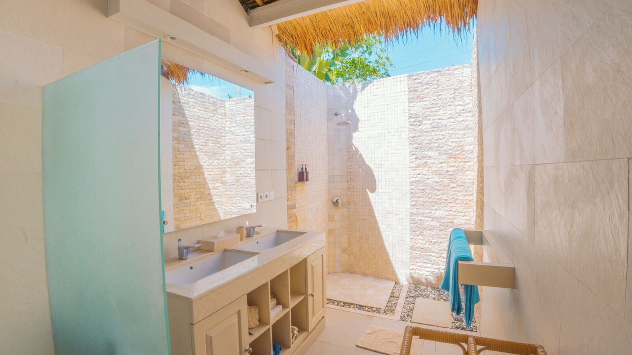 Photo of Bathroom in Mushroom Bay