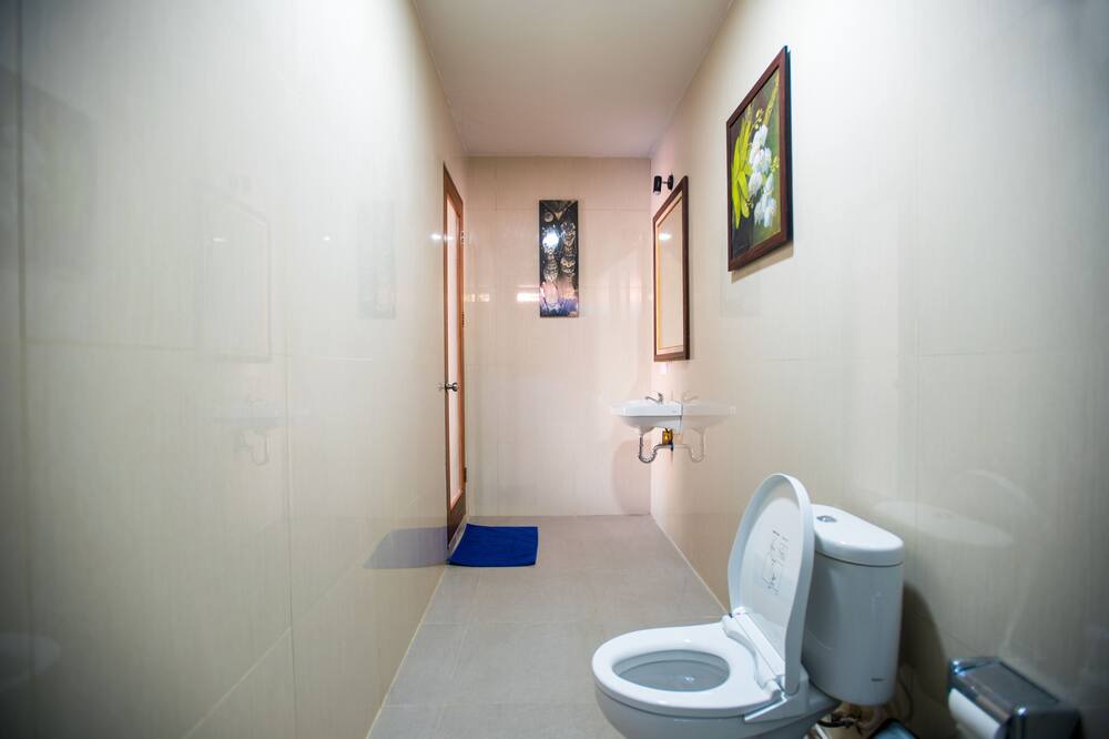 Photo of Bathroom in Lodtunduh