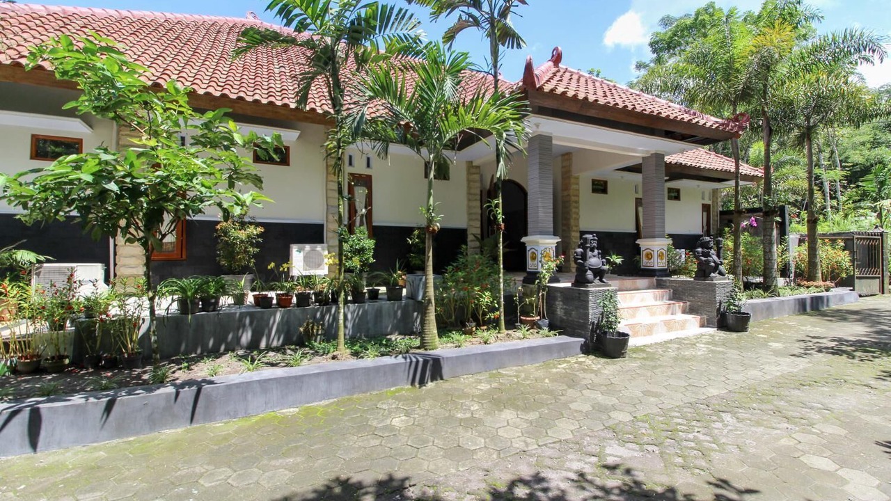 Photo of Buildings in Pakem
