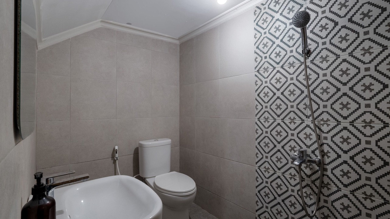 Photo of Bathroom in Sukajadi