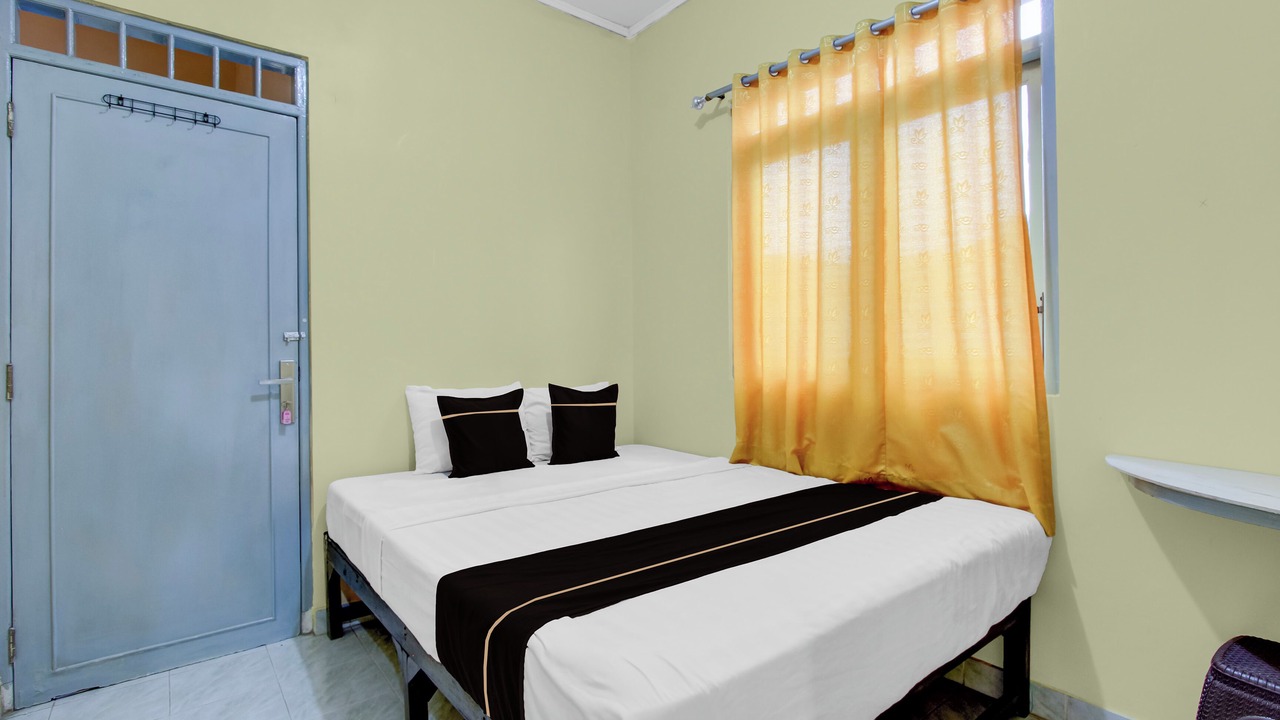 Photo of Bedroom in Banguntapan