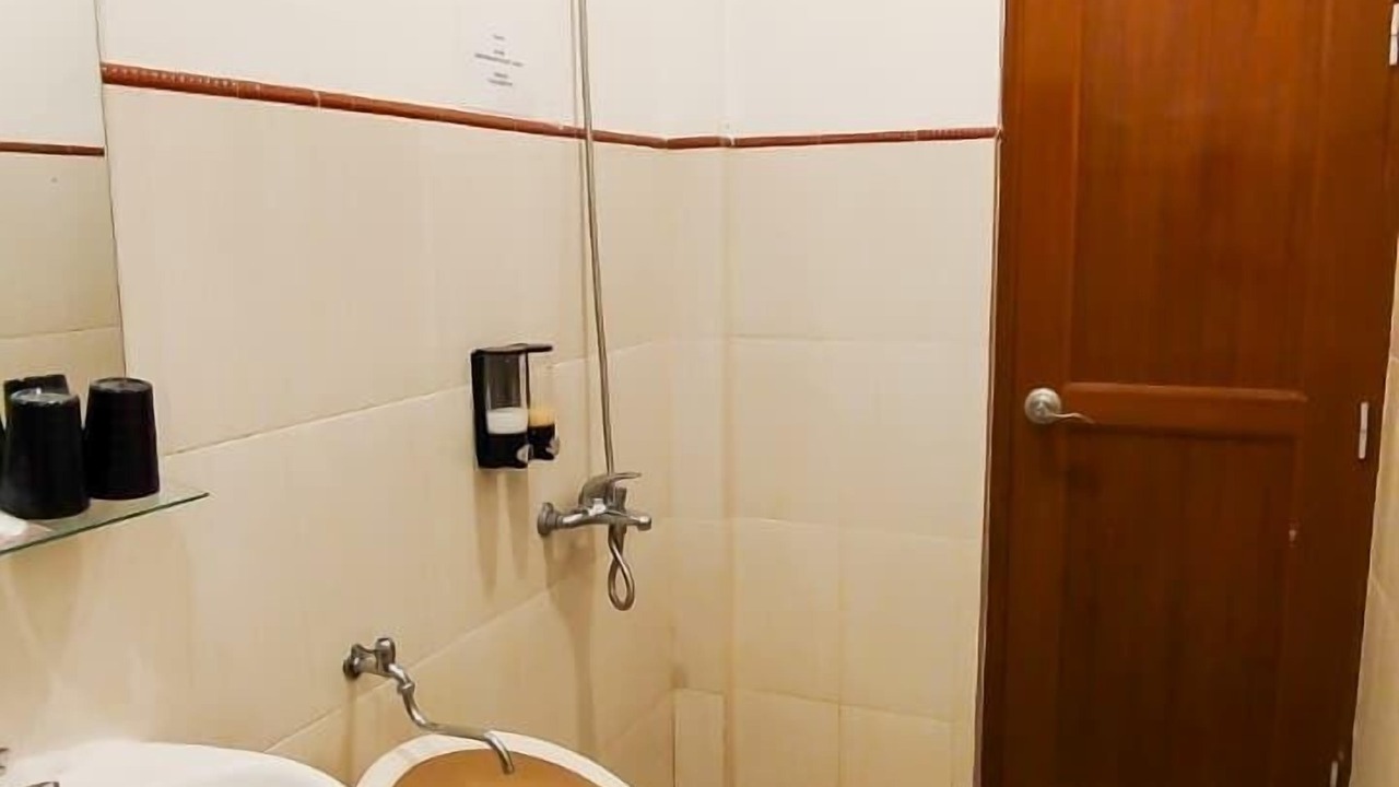 Photo of Bathroom in Dinoyo