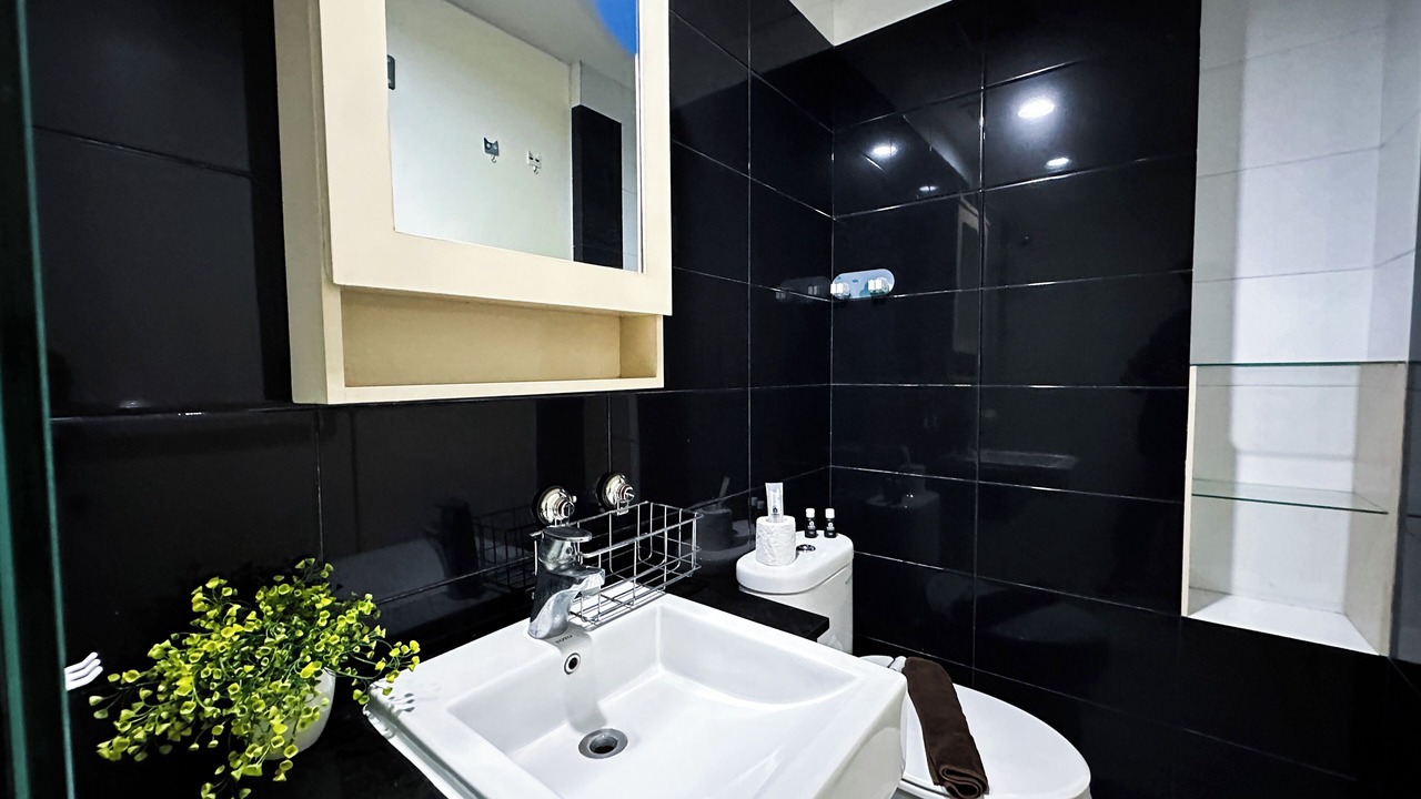 Photo of Bathroom in Siwalankerto