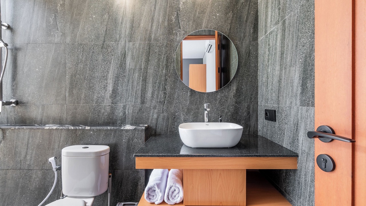 Photo of Bathroom in Padangsambian Klod