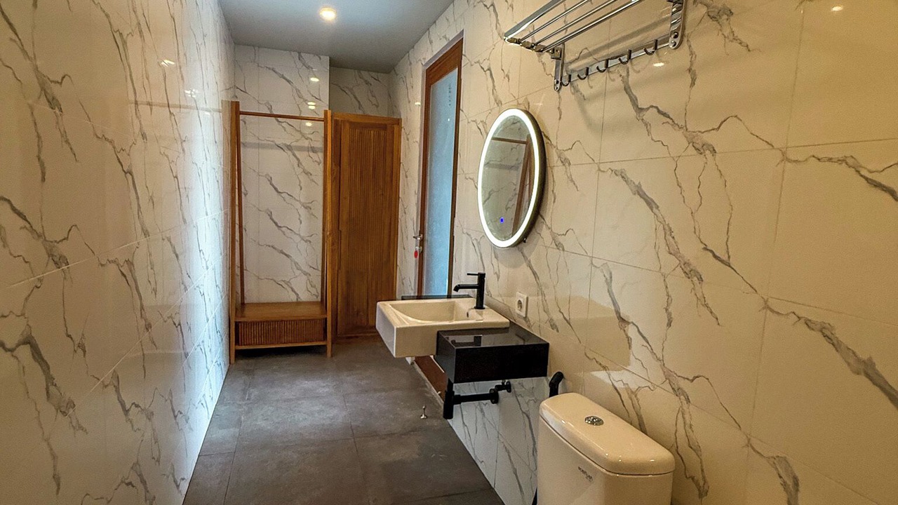 Photo of Bathroom in Sunset Road