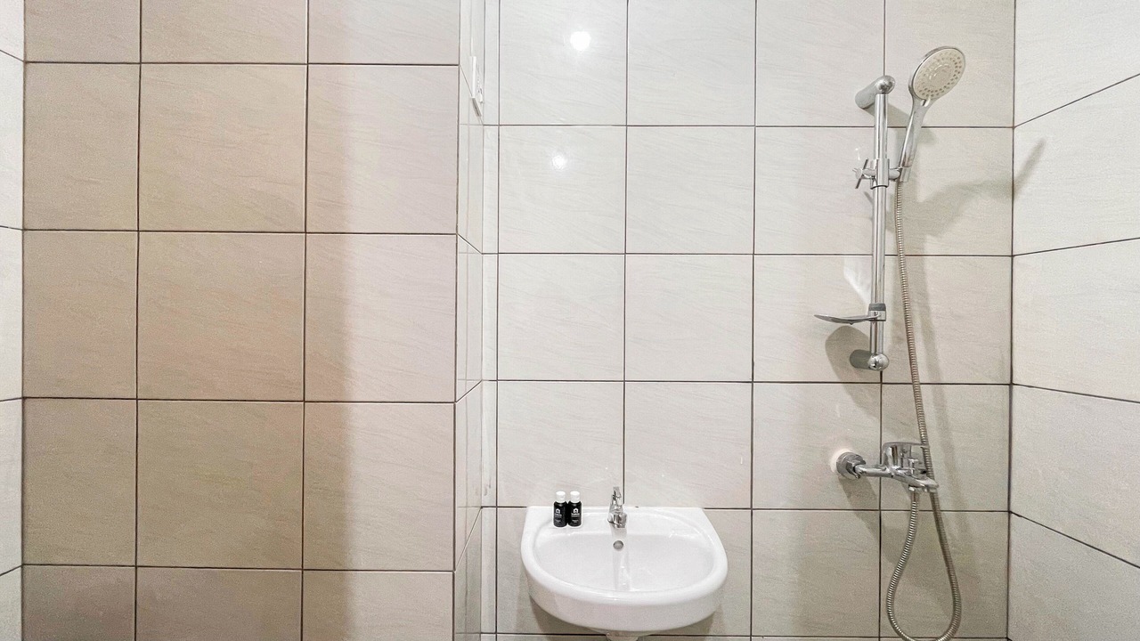 Photo of Bathroom in Makassar