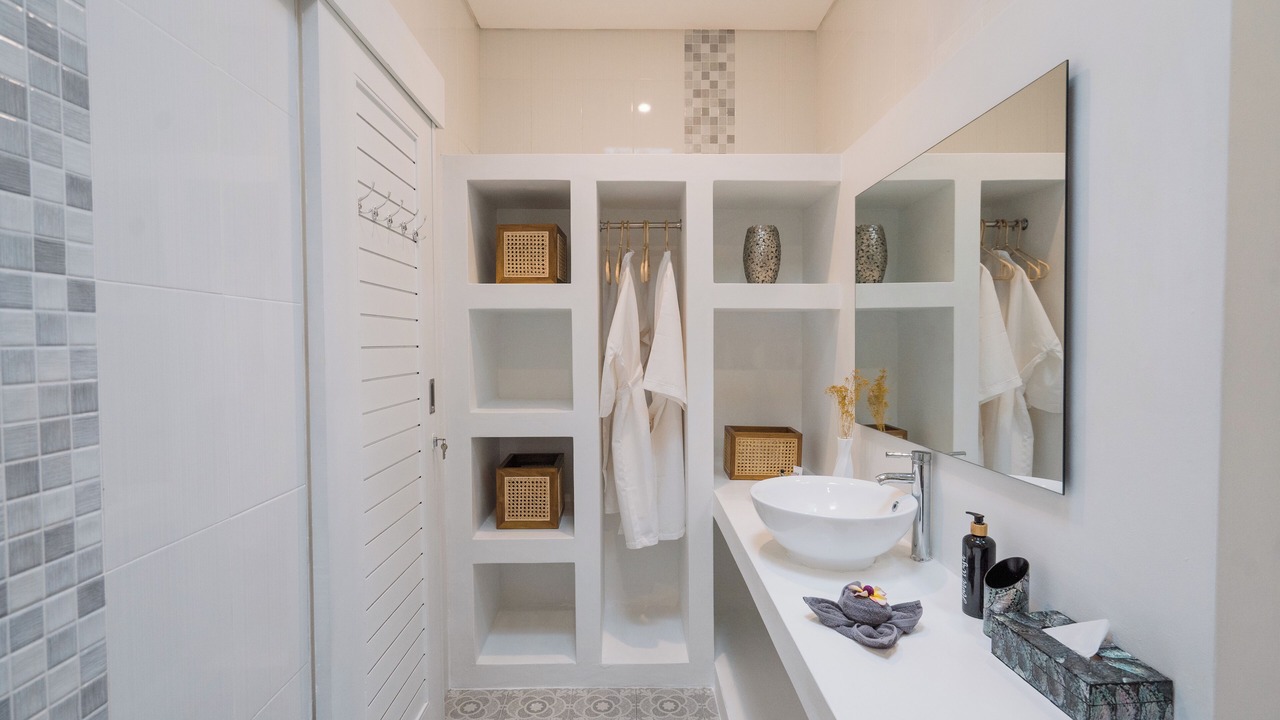 Photo of Bathroom in Sunset Road