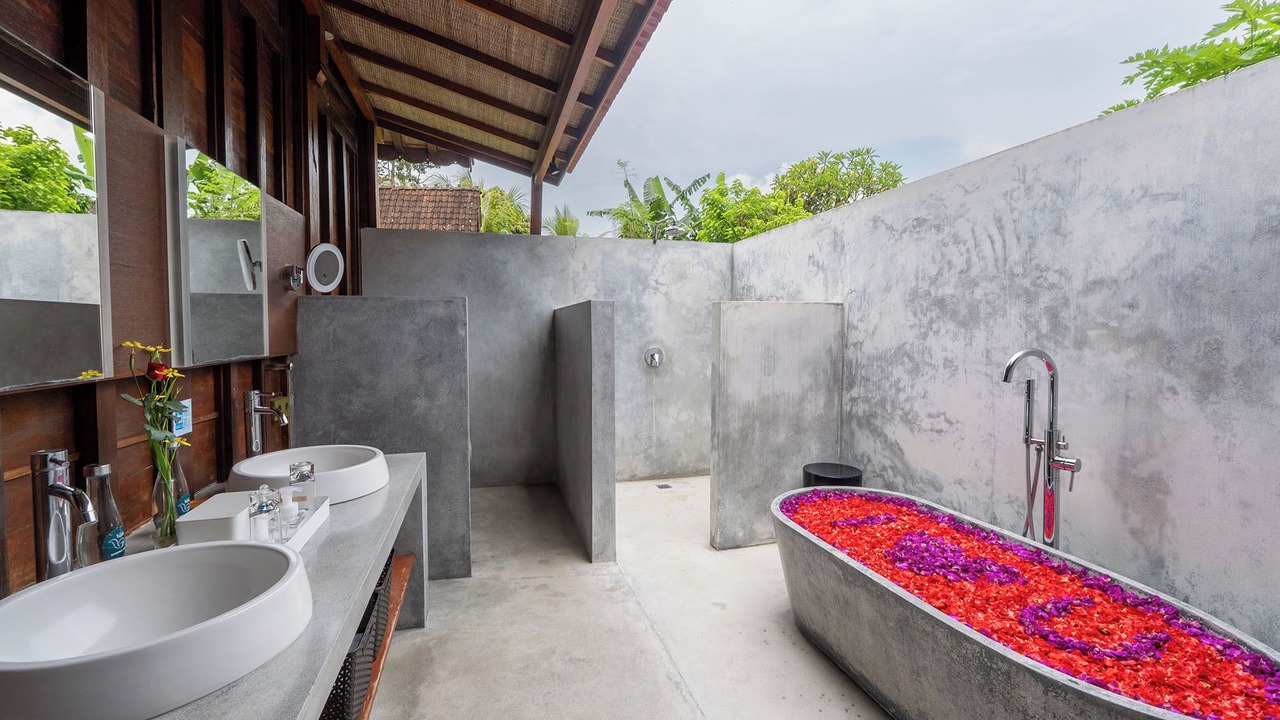 Photo of Bathroom in Lodtunduh
