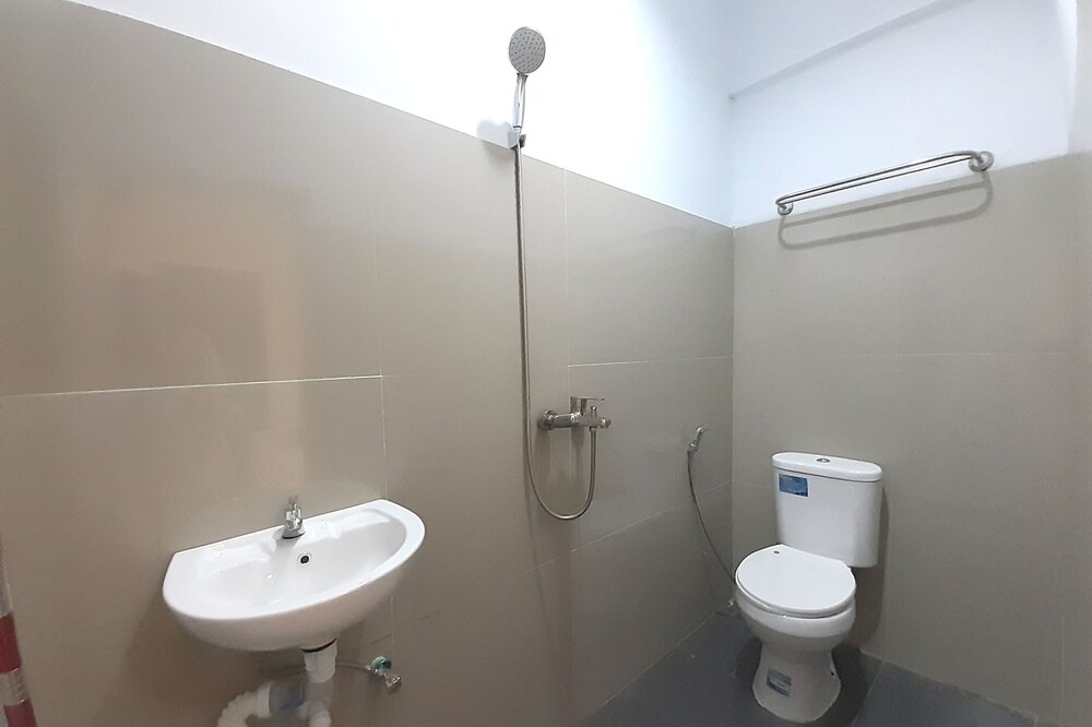 Photo of Bathroom in Tanjung Uncang
