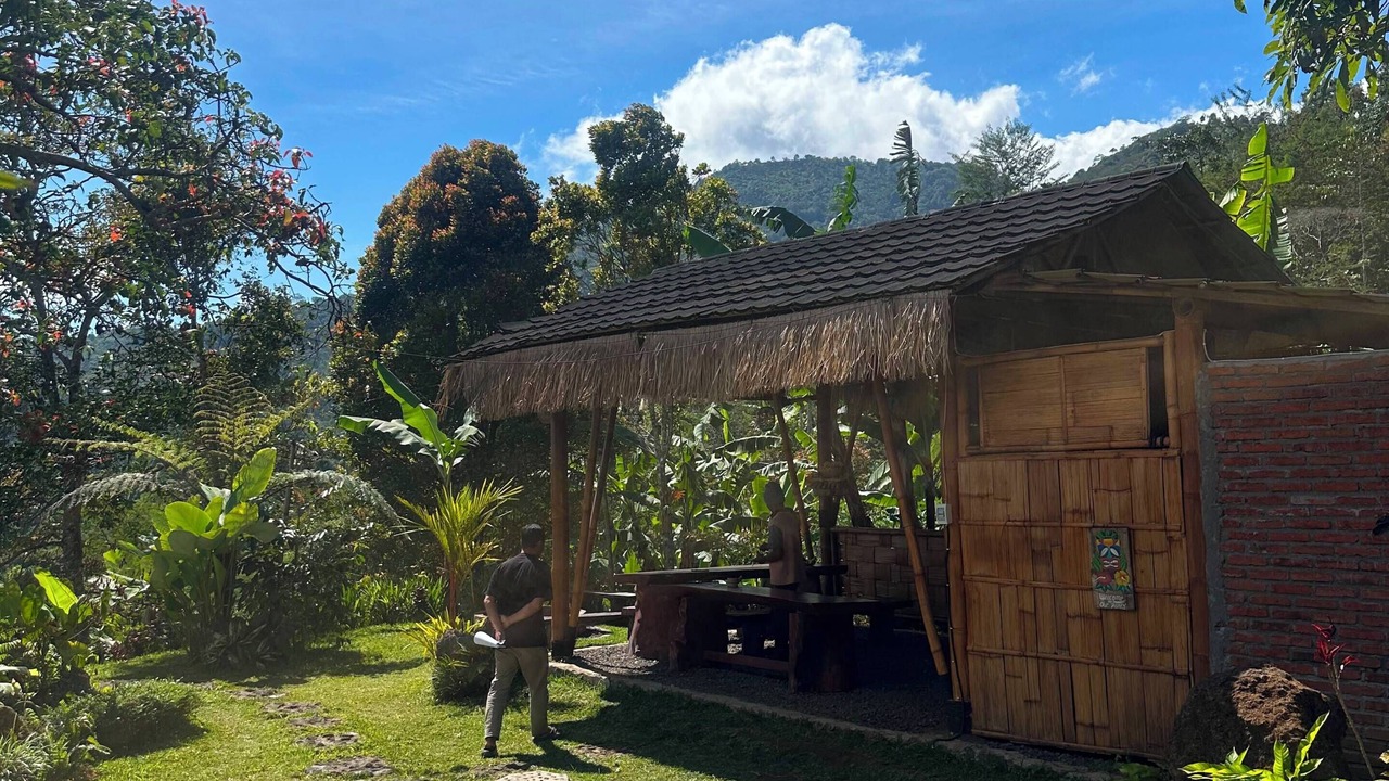 Photo of Others in Munduk