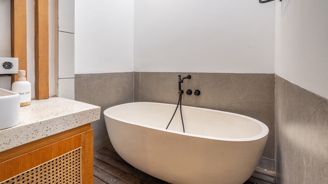 Photo of Bathroom in Padangsambian Klod