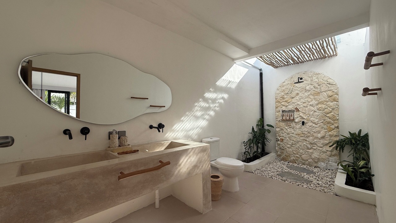 Photo of Bathroom in Selong Belanak