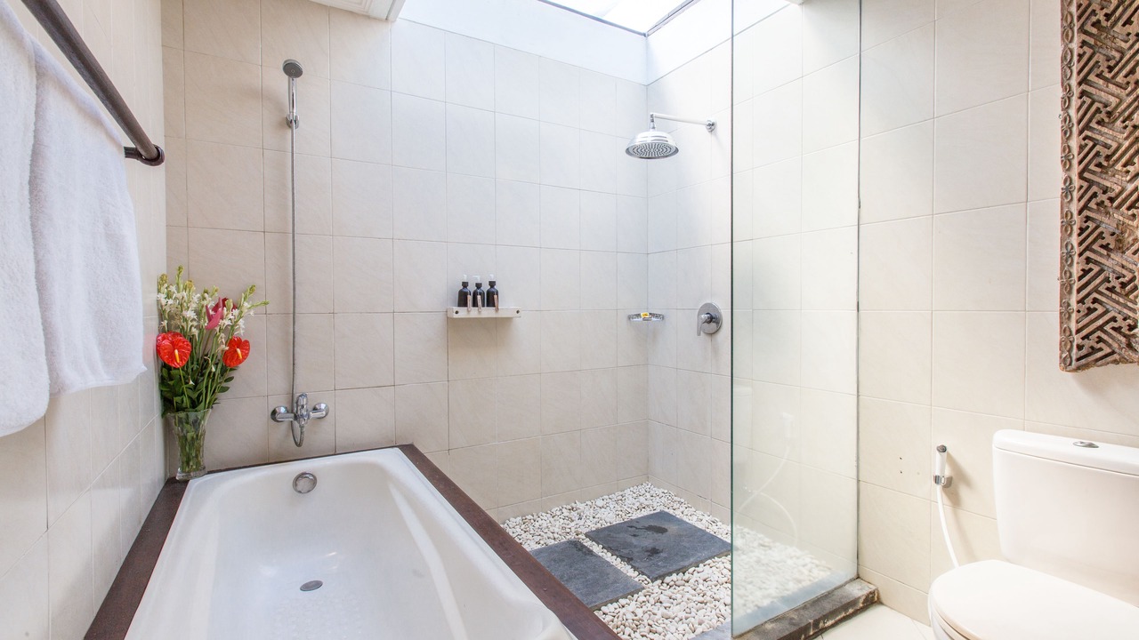 Photo of Bathroom in Dyanapura