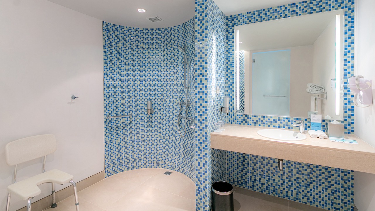 Photo of Bedroom in Kartika Plaza