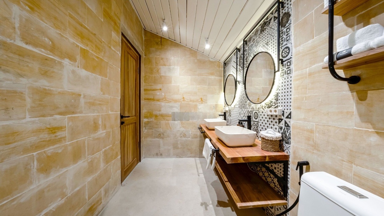 Photo of Bathroom in Singakerta