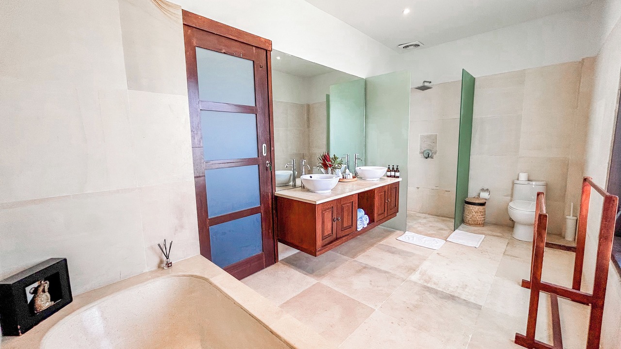 Photo of Bathroom in Pecatu