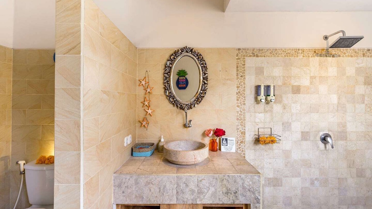 Photo of Bathroom in Sunset Road